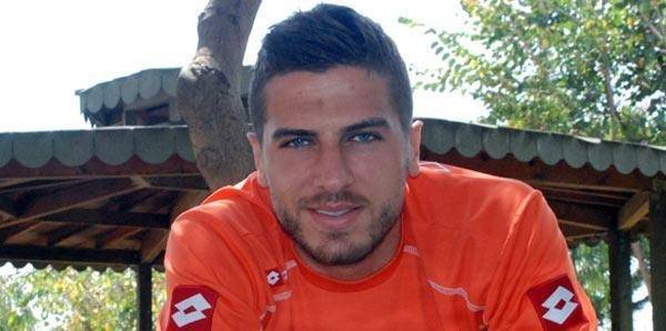 Futbolda Bahis ve Şike Soruşturmasında Yeni Gelişme: Firari Futbolcu Abdurrahman Bayram Teslim Oldu!