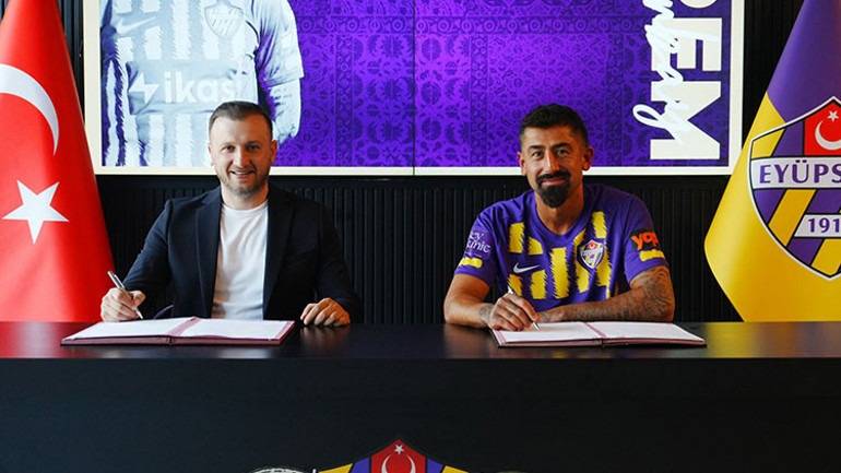 Süper Lig’de Sürpriz Ayrılık: Kerem Demirbay Eyüpspor’dan Ayrılmaya Hazırlanıyor!