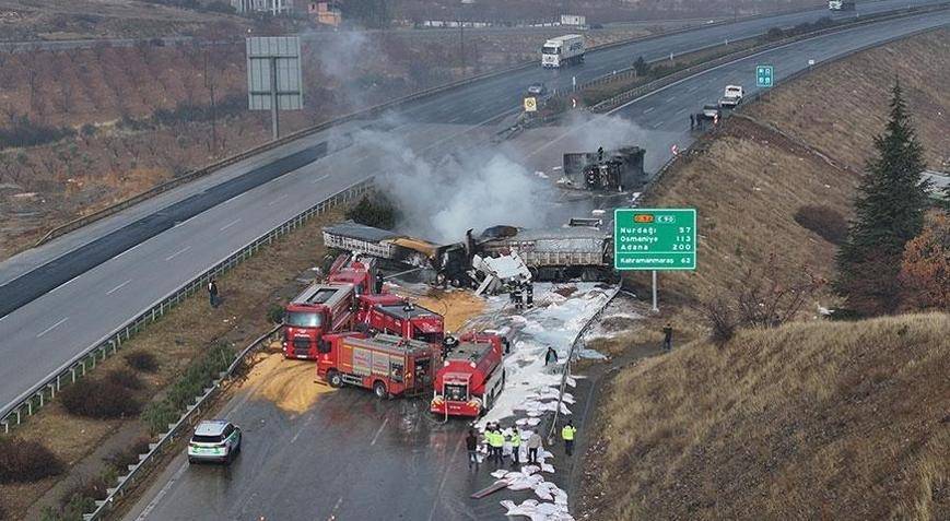 Son Dakika: Gaziantep'te 3 TIR Çarpıştı, Yangın Çıktı!