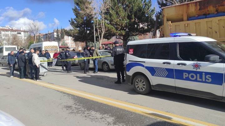 Çorum’da Kendisine Ulaşılamıyordu: Oğuzhan Karameşe Otomobilinde Ölü Bulundu!