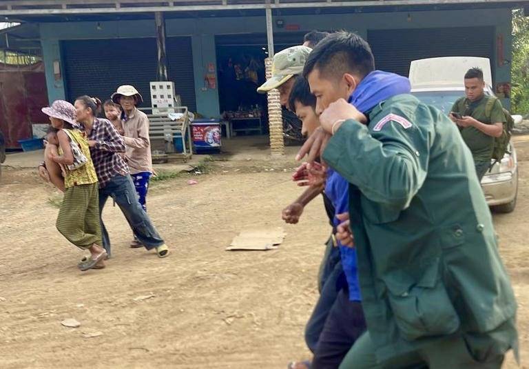 Tayland ile Kamboçya Arasındaki Sınır Gerilimi Sebebiyle Çatışmalar Yeniden Başladı: Binlerce Kişi Tahliye Edildi!