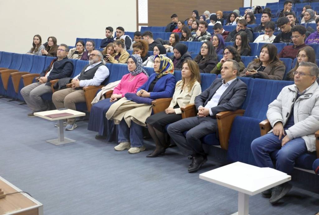 AFSÜ Öğrencileriyle Araştırma Süreçlerine Katılımı Konulu Konferans Gerçekleştirdi