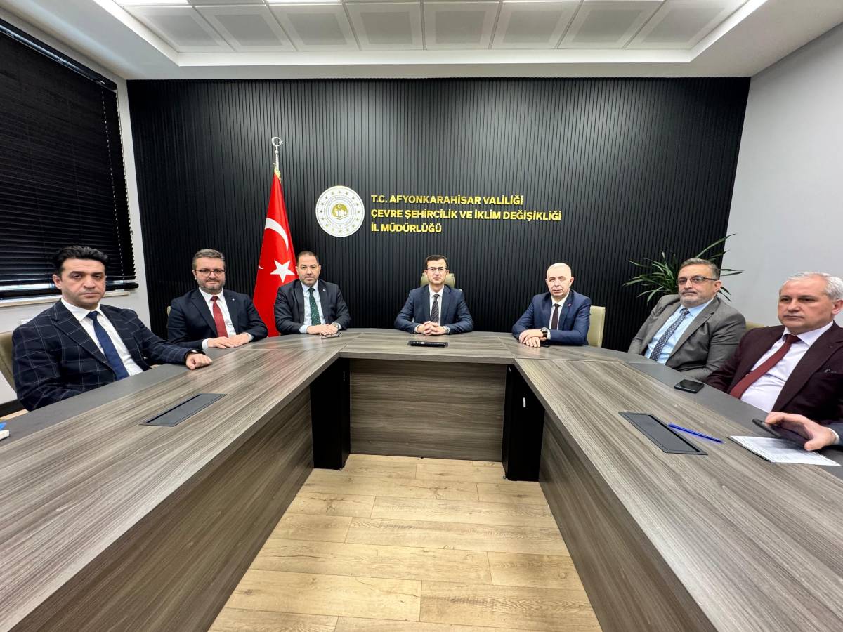 Afyonkarahisar Çevre Şehircilik İl Müdürlüğü’nde Aralık Ayı Değerlendirme Toplantısı Yapıldı