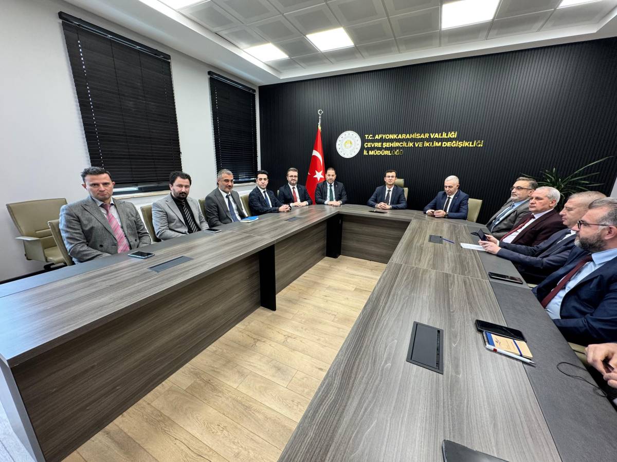 Afyonkarahisar Çevre Şehircilik İl Müdürlüğü’nde Aralık Ayı Değerlendirme Toplantısı Yapıldı