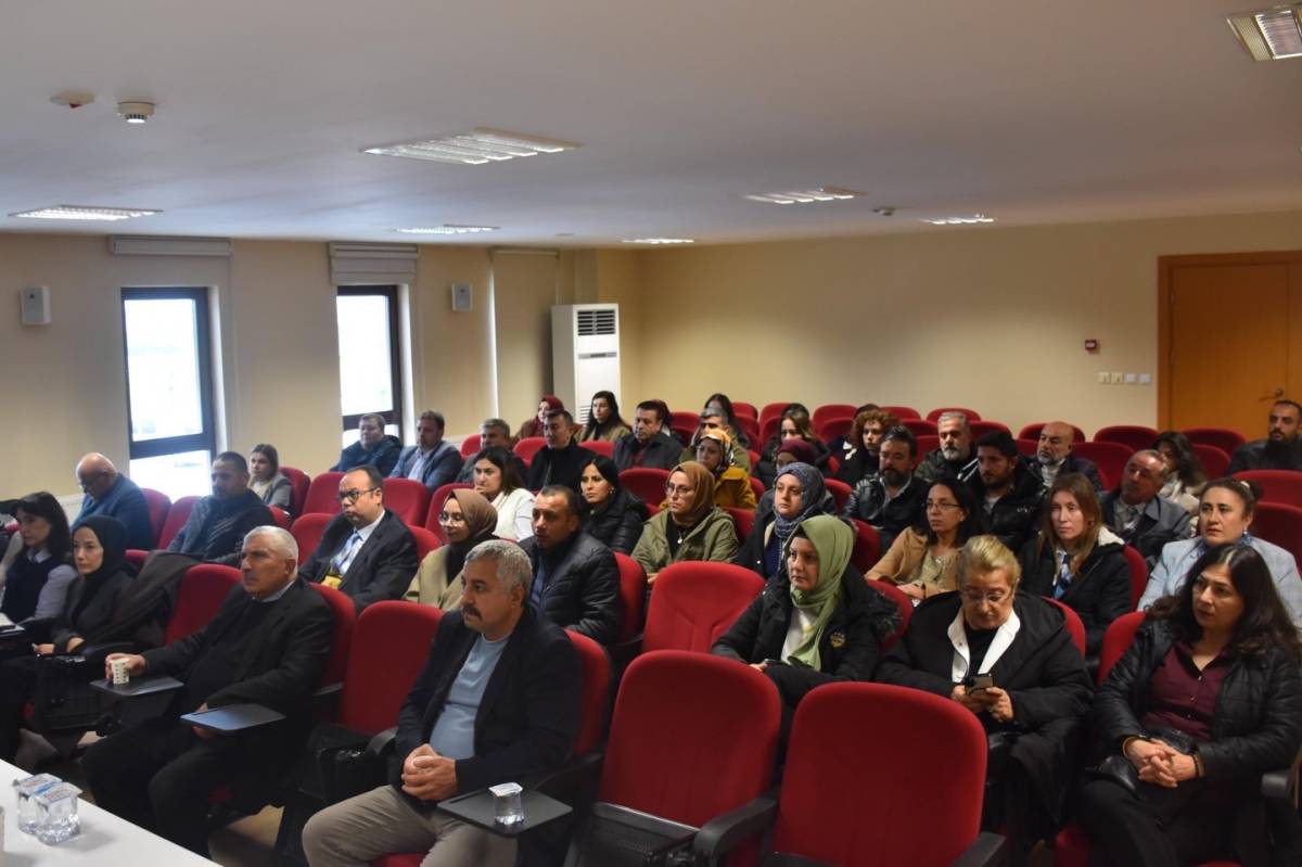 Afyonkarahisar Gençlik ve Spor İl Müdürlüğü’nden Değerlendirme Toplantısı