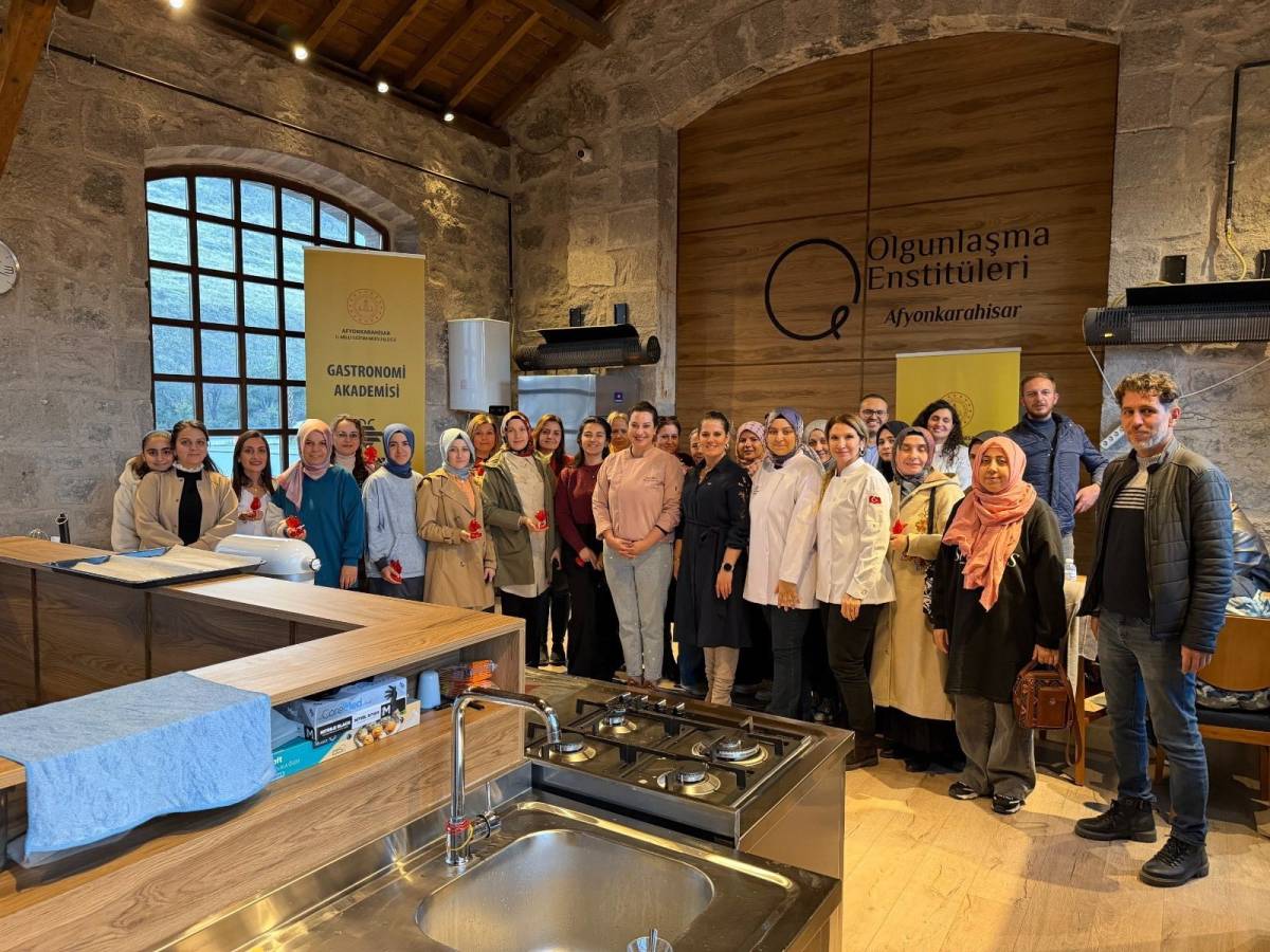 Afyonkarahisar’da Gastronomi Akademisi ile Nişan Kurabiyesi Atölyesi Düzenledi