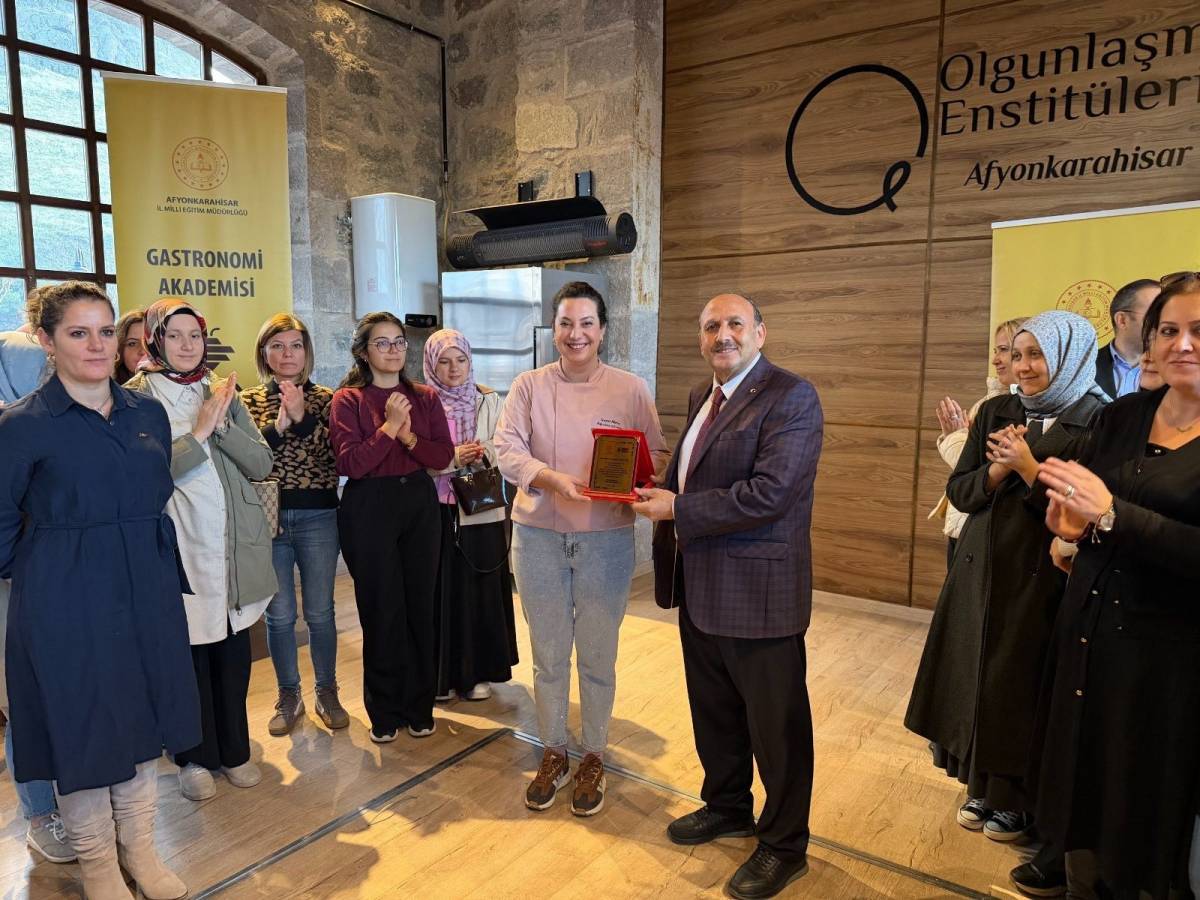 Afyonkarahisar’da Gastronomi Akademisi ile Nişan Kurabiyesi Atölyesi Düzenledi