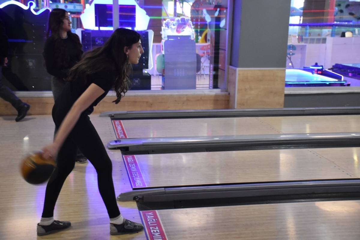 Afyonkarahisar’da Okul Sporları Bowling Müsabakaları Tamamlandı