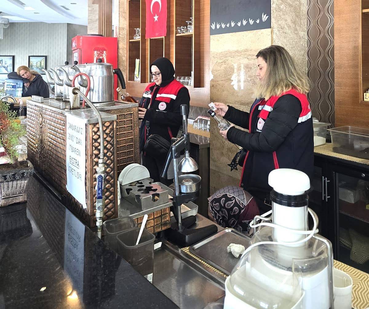 Afyonkarahisar’da Yılbaşı Öncesi Gıda Denetimleri Sıklaştırıldı