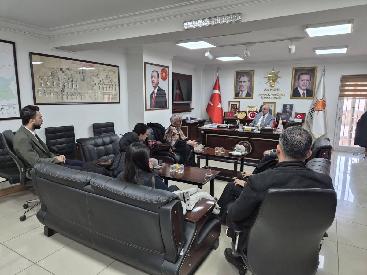 AKÜ Genç Topluluklarından AK Parti Afyonkarahisar İl Başkanlığı’na Ziyaret
