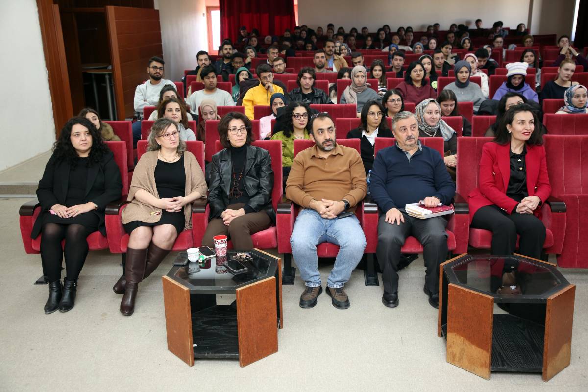 AKÜ’de Doç.Dr. Nas Tarafından Akademik İletişimin Gücü Konferansı Düzenlendi