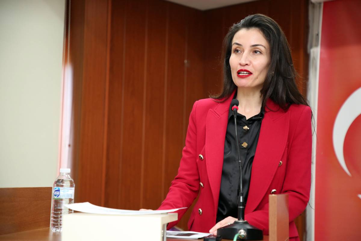 AKÜ’de Doç.Dr. Nas Tarafından Akademik İletişimin Gücü Konferansı Düzenlendi