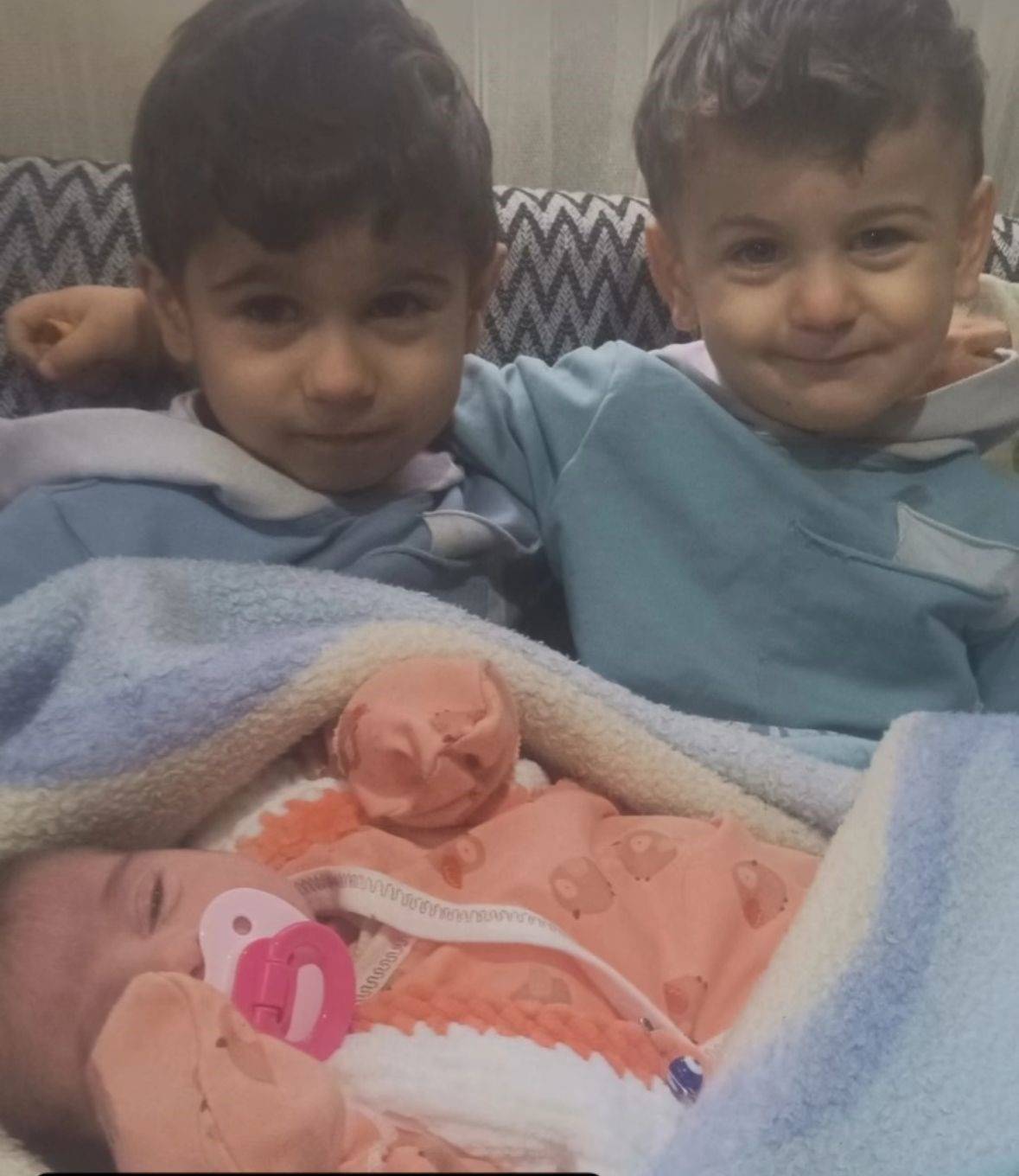 Mersin’de Faciaya Yol Açan Yangın: Anne Ekmek Almaya Gitti, 2 Çocuk Hayatını Kaybetti!