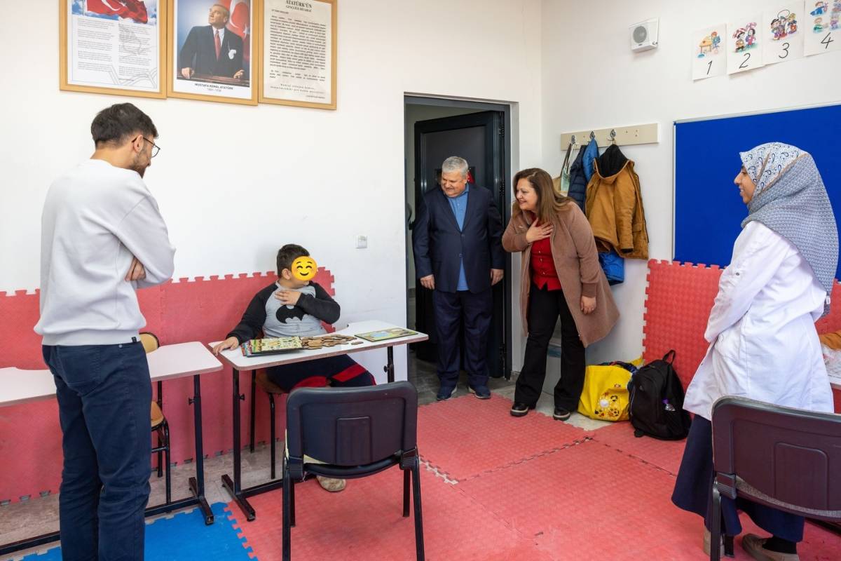 Başkan Köksal, 3 Aralık Dünya Engelliler Gününde Özel Çocuklarla Bir Araya Geldi