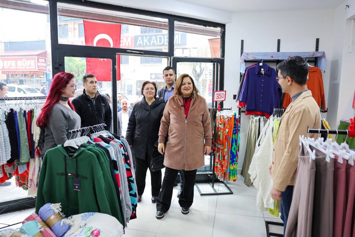 Başkan Köksal Gazlıgöl Caddesi Esnafıyla Buluştu