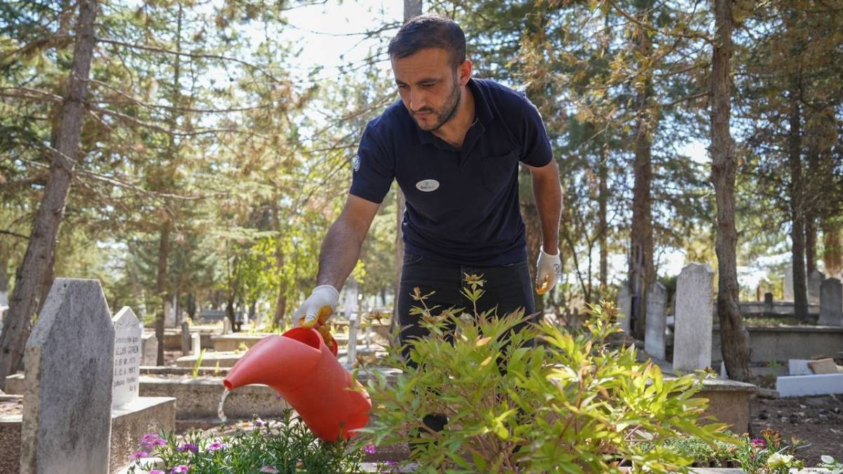 İstanbul’da Mezarlık Hizmetlerine Yüzde 200 Oranında Zam Yapıldı: 2026'da Rekor Ücretler!