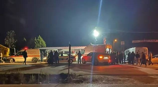 Çanakkale Ayvacık’ta Kan Donduran Olay: Genç Çift Otoparkta Hayatını Kaybetti!