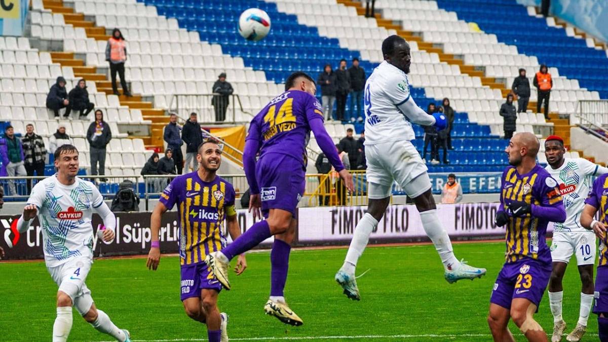 Süper Lig'de Rizespor - Eyüpspor Maçı Bugün: Maç Saati, Nereden İzlenir? MUHTEMEL 11'LER!