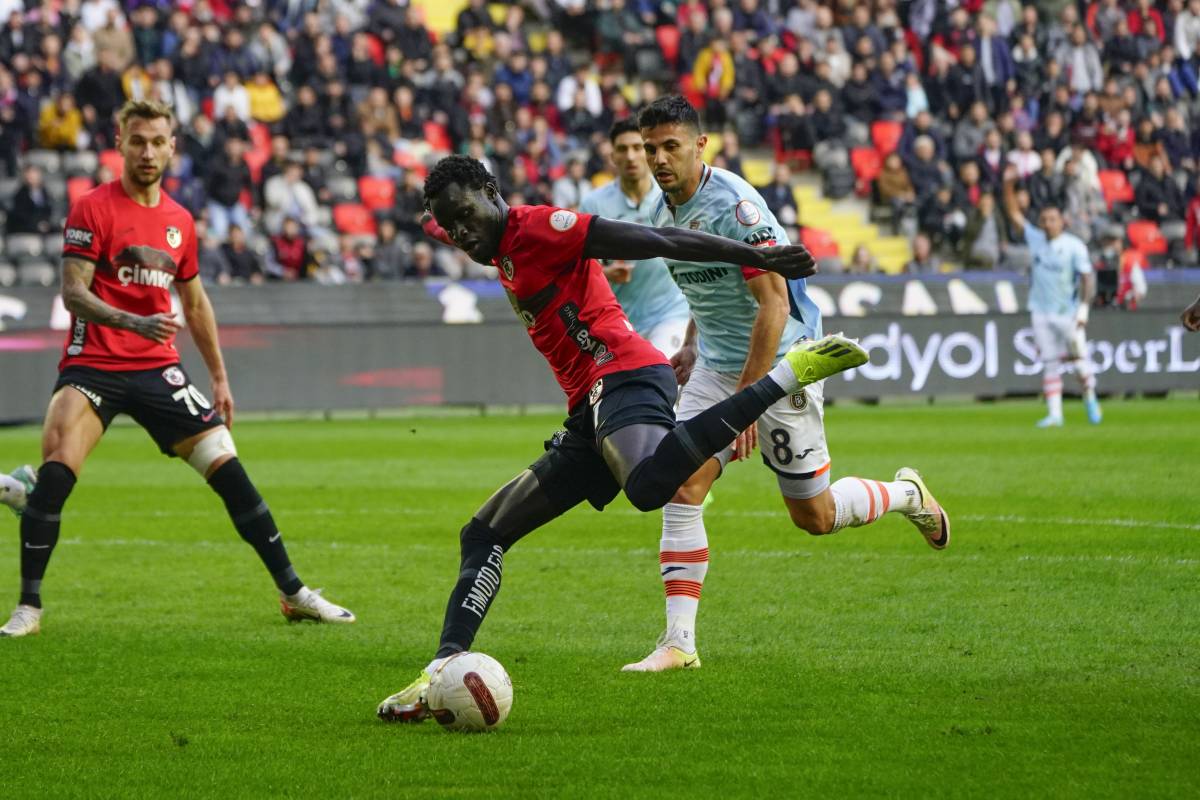Süper Lig'te 17. Hafta: Başakşehir FK - Gaziantep FK Maçı Ne Zaman, Saat Kaçta, Hangi Kanalda?