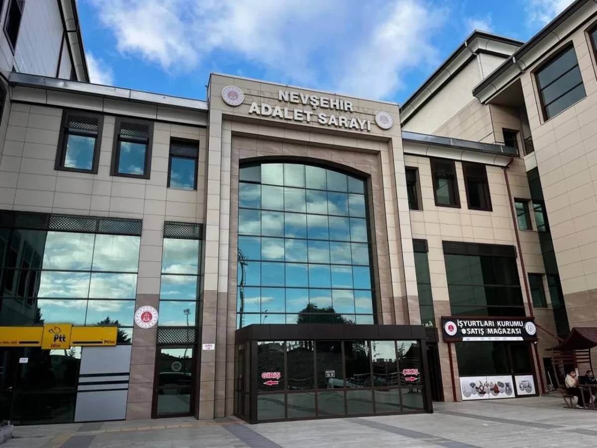 Balkon Ölümü Davasında Tutuklanan Koca İlk Kez Hakim Karşısına Çıktı: “Eşimi, Çok Seviyordum, Tutmaya Çalıştım Ama Yetişemedim”