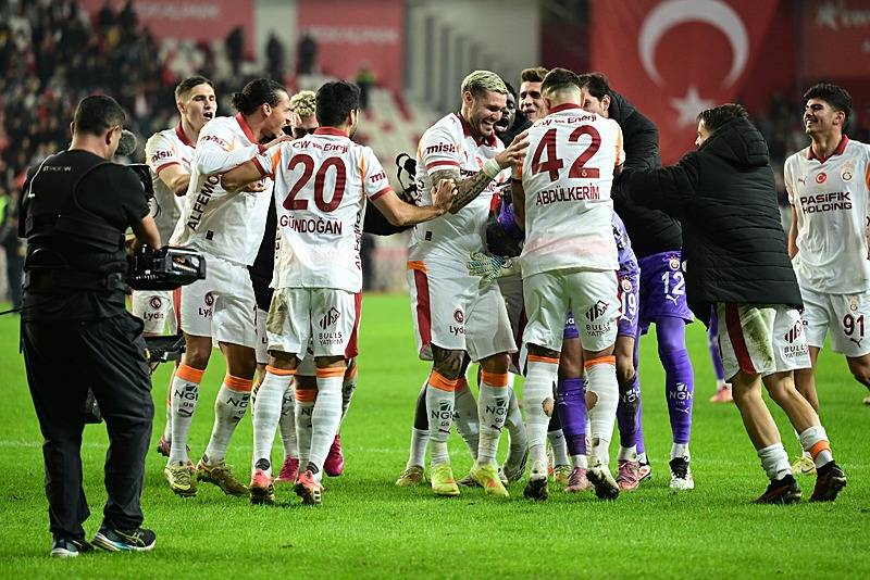 Galatasaray - Kasımpaşa Maçı Ne Zaman, Saat Kaçta ve Hangi Kanalda? Muhtemel 11'ler Var Hakemi Belli Oldu!