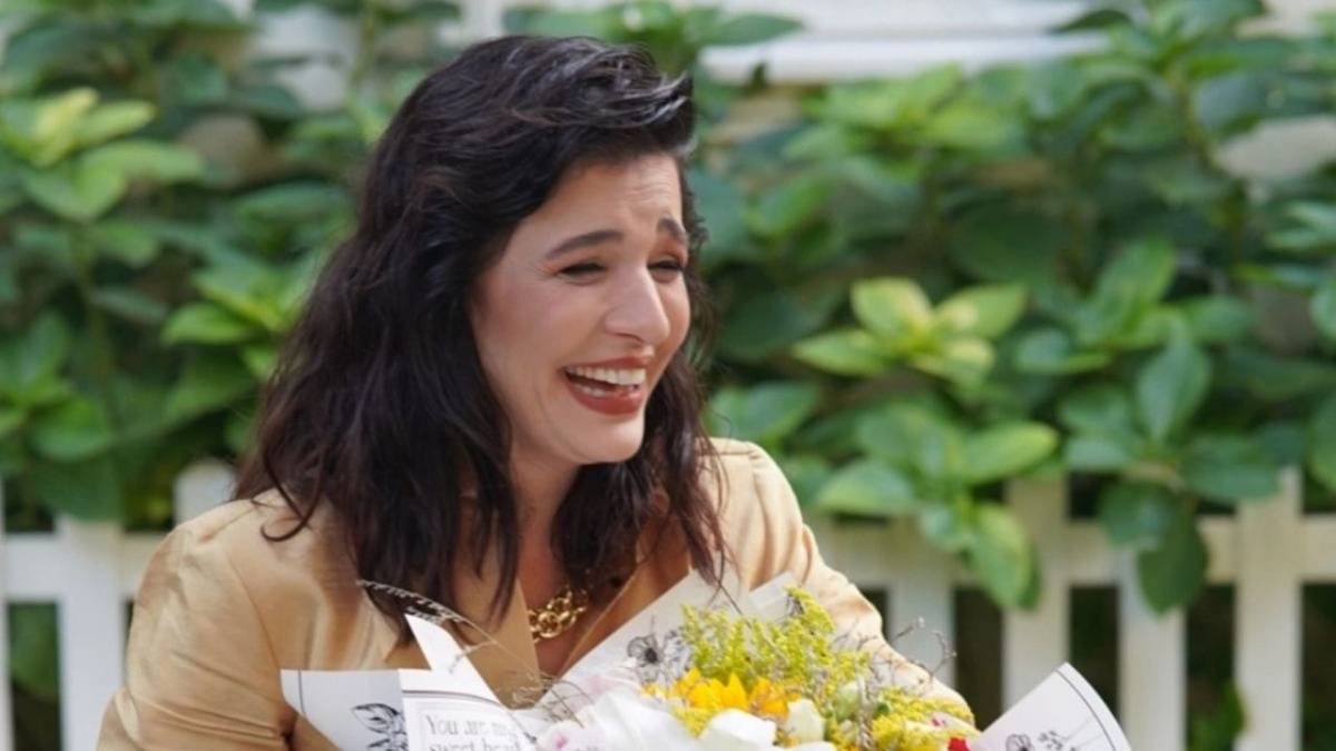 Gonca Vuslateri'nin Manavda Aldığı Kirazın Fiyatına İsyan!