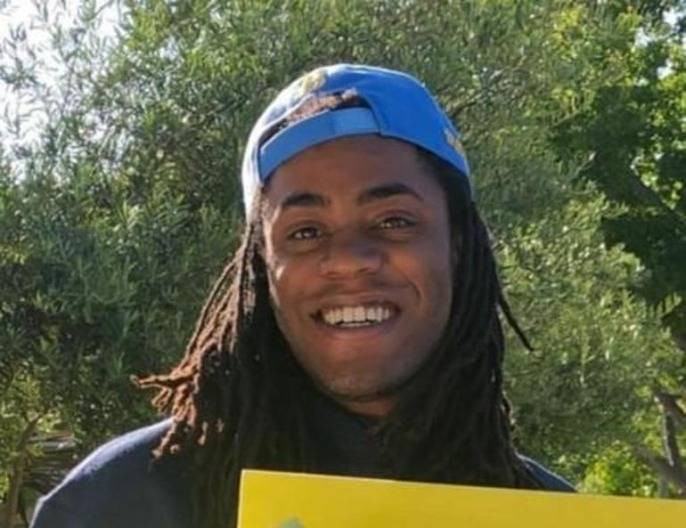 Grammy Adayı Şarkıcı Jubilant Sykes Evinde Katledildi: Oğlu Cinayet Şüphesiyle Gözaltında!