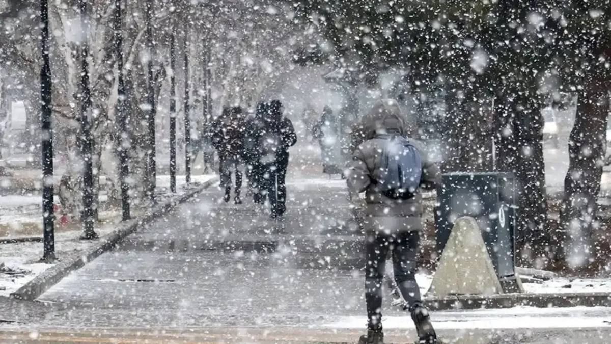 Son Dakika: Meteoroloji 45 İl İçin Kar ve Fırtına Uyarısı Yaptı!