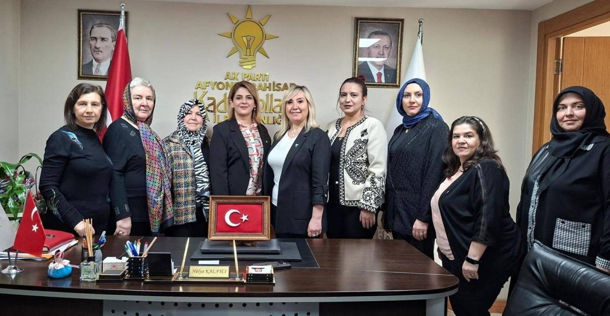 MHP’li Çelikbilek’ten AK Parti İl Kadın Kolları Başkanı Kalaycı’ya Hayırlı Olsun Ziyareti