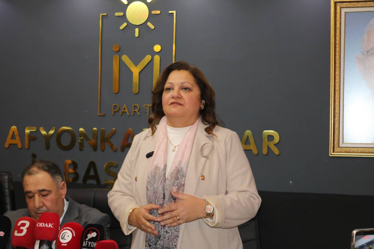 Mısırlıoğlu’ndan Başkan Köksal’a Övgü Dolu Sözler “Köksal Şehrimizi En Güzel Şekilde Temsil Etmektedir”