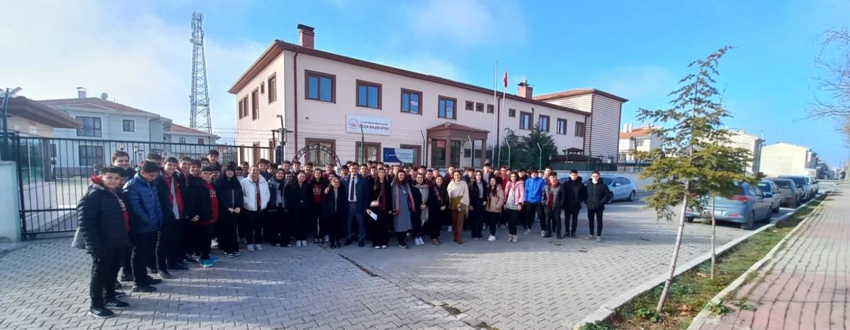 Rahmiye Sare Palalı Teknik Koleji Öğrencilerinden Çocuk Evleri Sitesi’ne Anlamlı Ziyaret