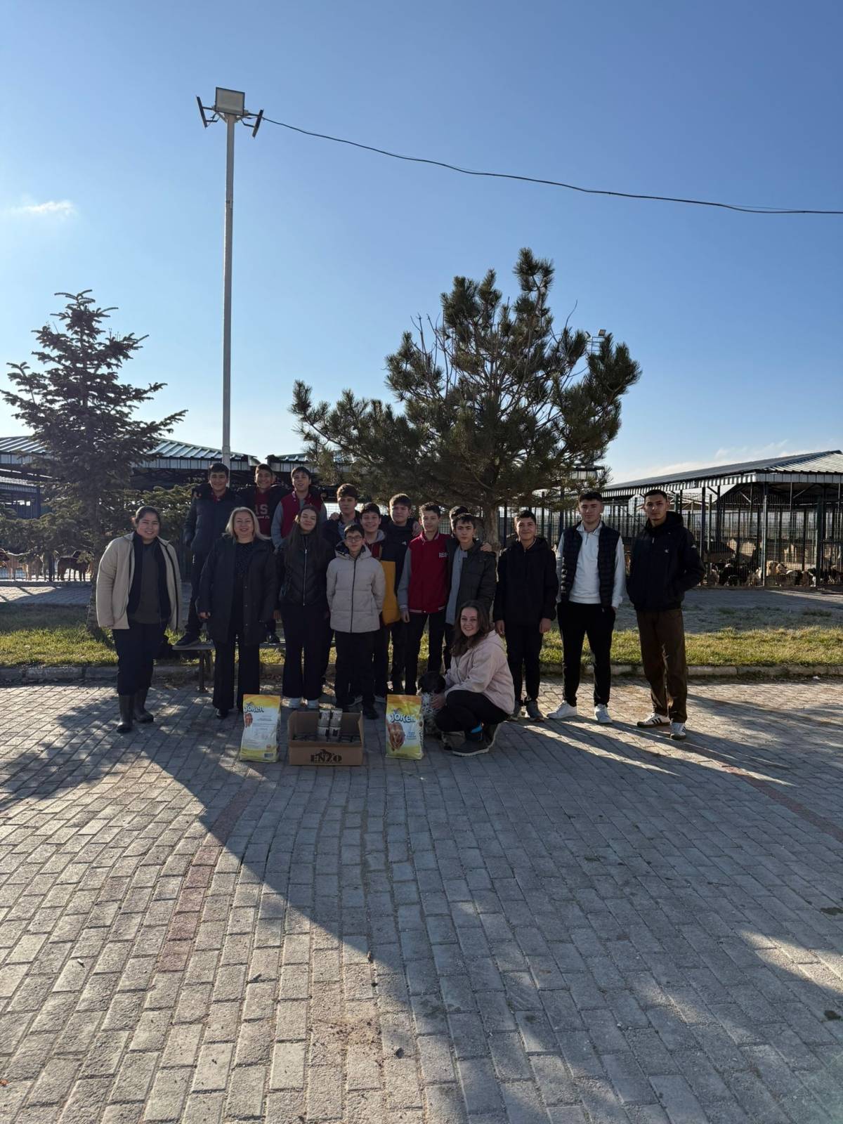 Rahmiye Sare Palalı Teknik Koleji Öğrencilerinden Hayvan Barınağı Ziyareti