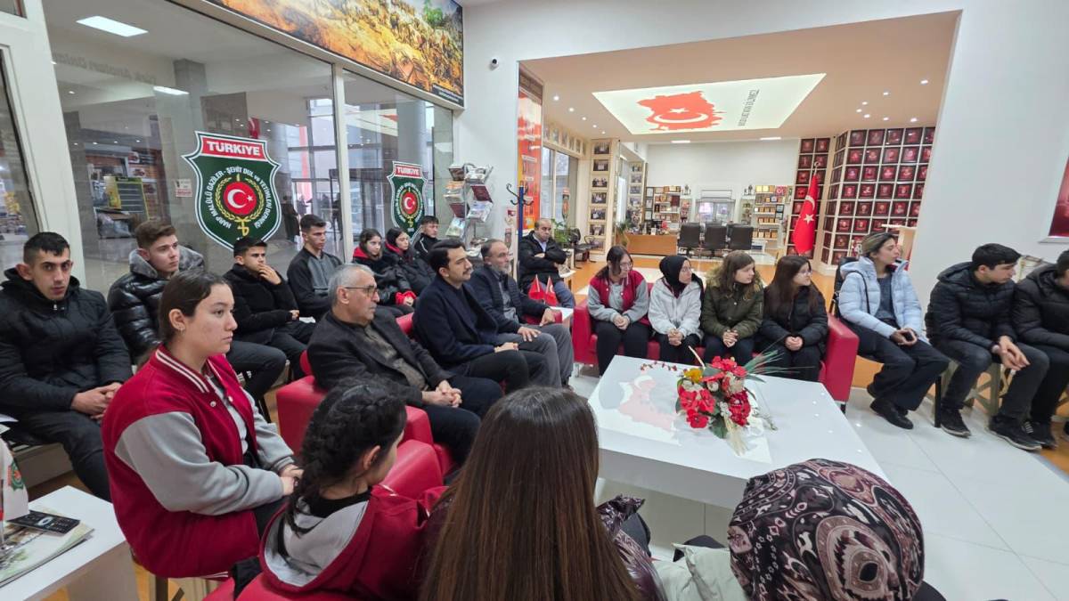 RSP Öğrencilerden Şehit ve Gaziler Derneği’ne Anlamlı Ziyaret