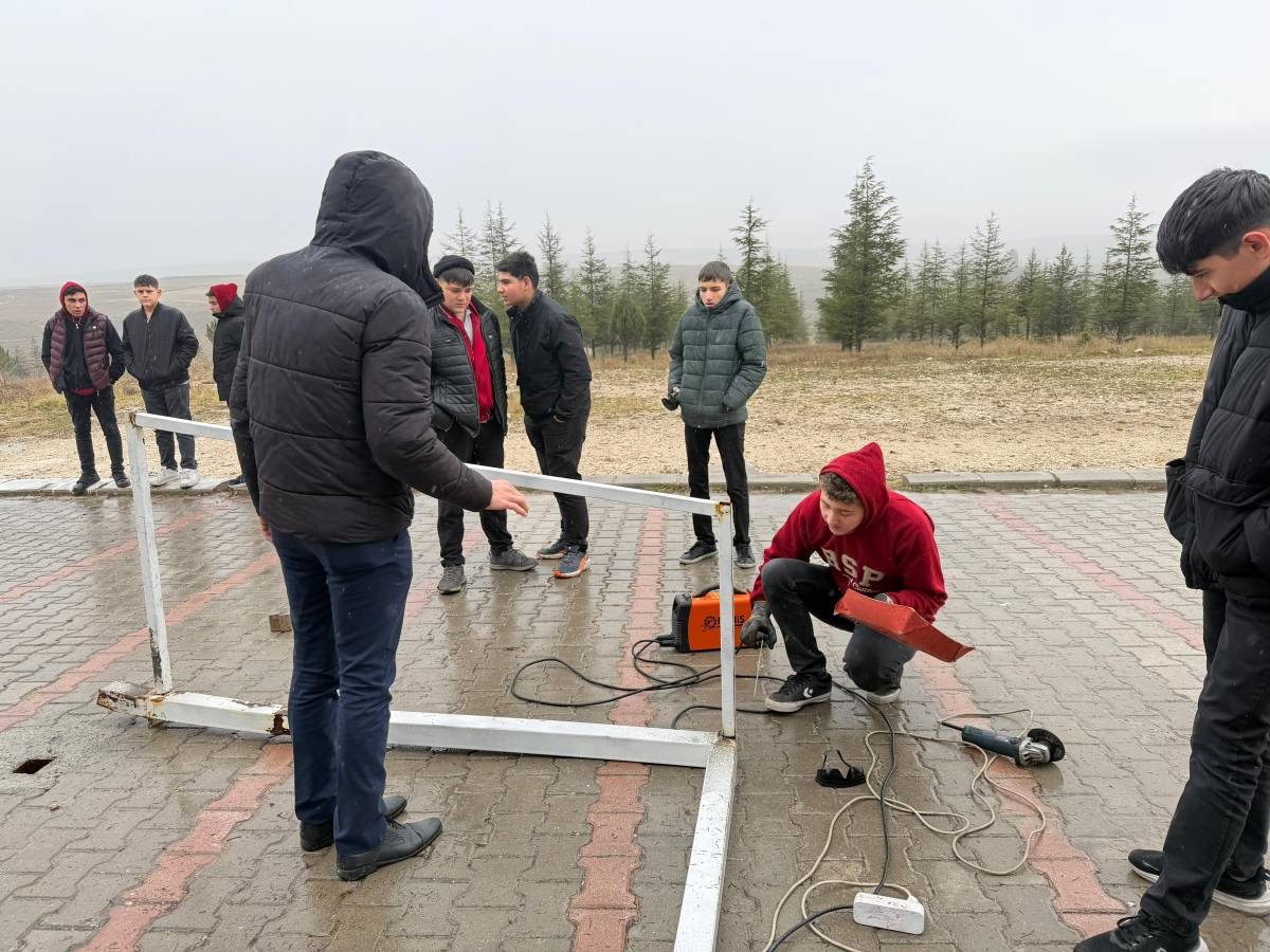 RSP Öğrencilerinden Köy Okullarına Örnek Dayanışma