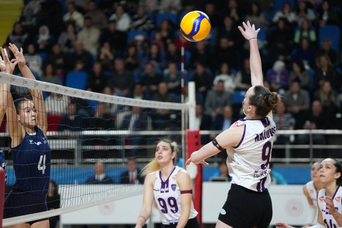 Sultanların Şampiyonluğa Bir Rakip Kaldı!