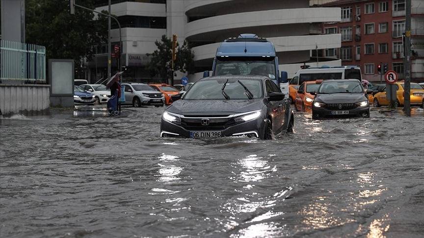 Yeni Yıl Öncesi Soğuk Hava Alarmı: Meteoroloji ve AKOM’dan İstanbul Dahil Kar Uyarısı!
