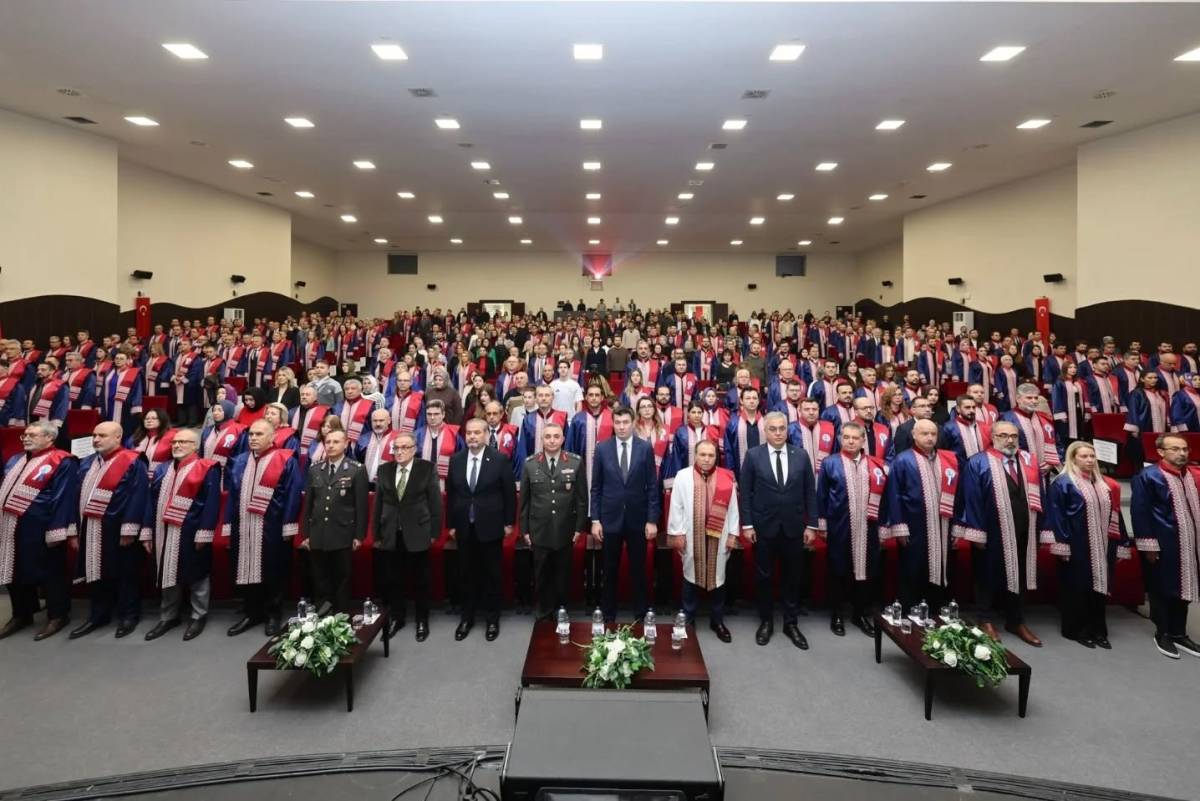 Vali Yardımcısı Ayrancı, AKÜ’ de 2025 Ödül ve Akademik Yükseltme Töreni’ne Katıldı