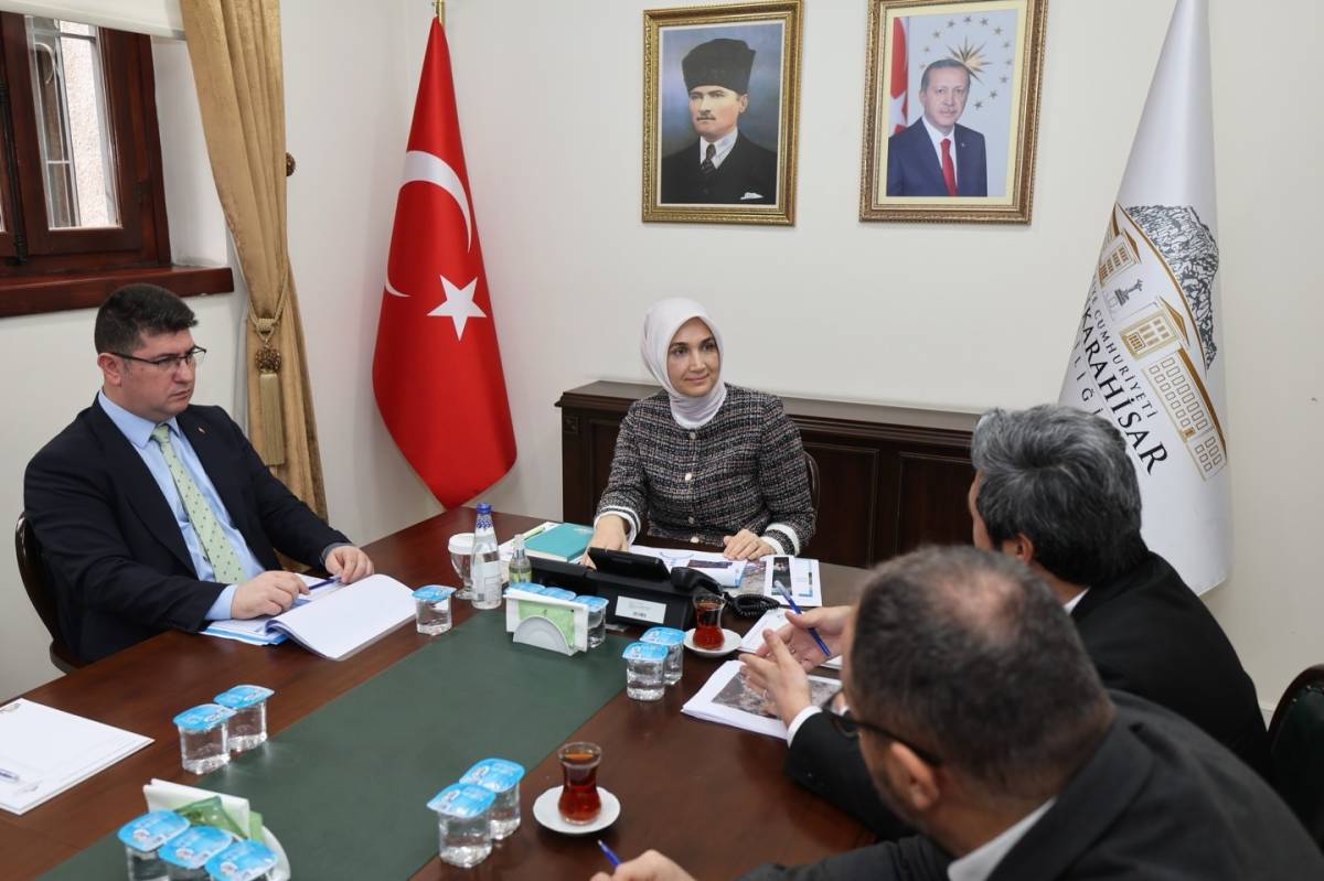 Vali Yiğitbaşı Başkanlığında, İlçelere Özgü Yatırım Toplantısı Gerçekleştirildi