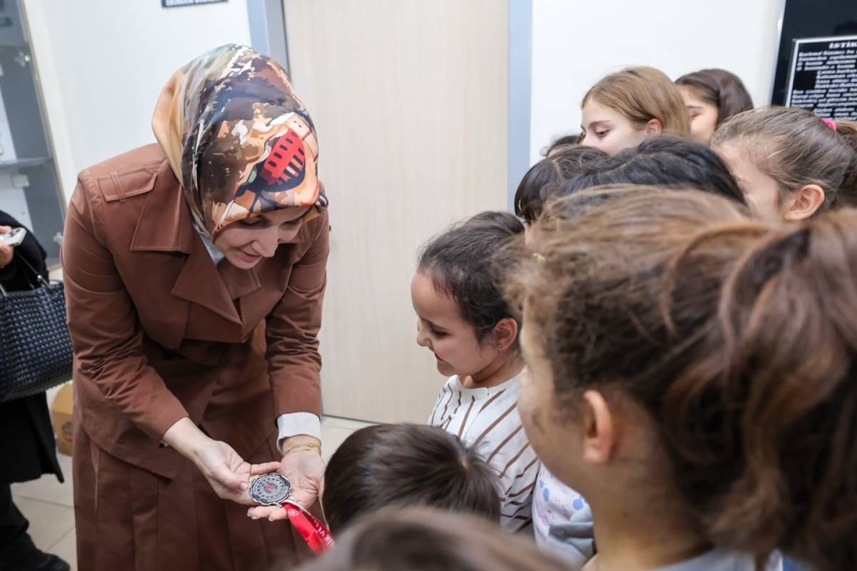 Vali Yiğitbaşı Şuhut’ta Halk Gününde Vatandaşlarla Buluştu