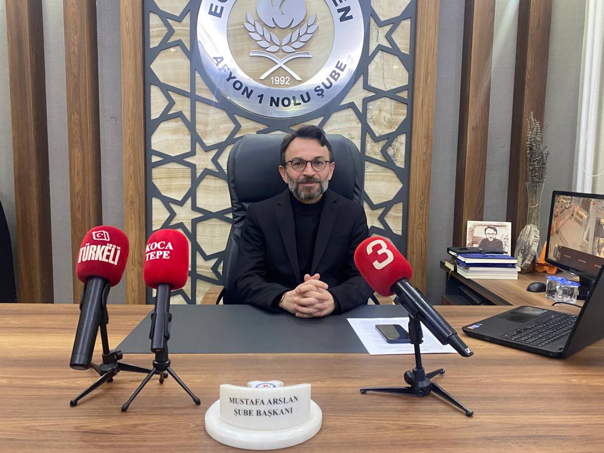 Mustafa Arslan :” Biz Eşkıya Değil, Eğitimciyiz!