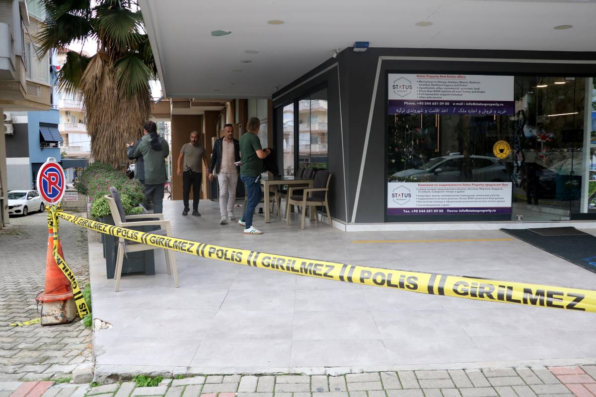 Antalya'da Dayı Dehşeti: Yeğenini Öldürüp, Diğer Yeğeni ve Eniştesini Yaraladıktan Sonra İntihara Kalkıştı!