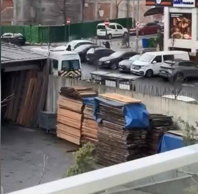 İstanbul Kağıthane’de  Burak Tunçel'e Sokak Ortasında Kanlı Pusu: 37 Kurşunla Saldırı!