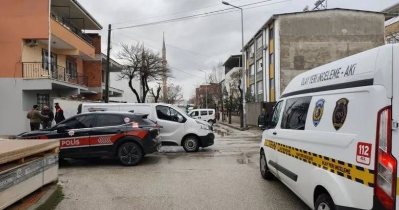 Manisa’da Kadın Cinayeti: Boşanma Sürecindeki Eşi Pınar Karataş'ı Sokak Ortasında Öldürdü!