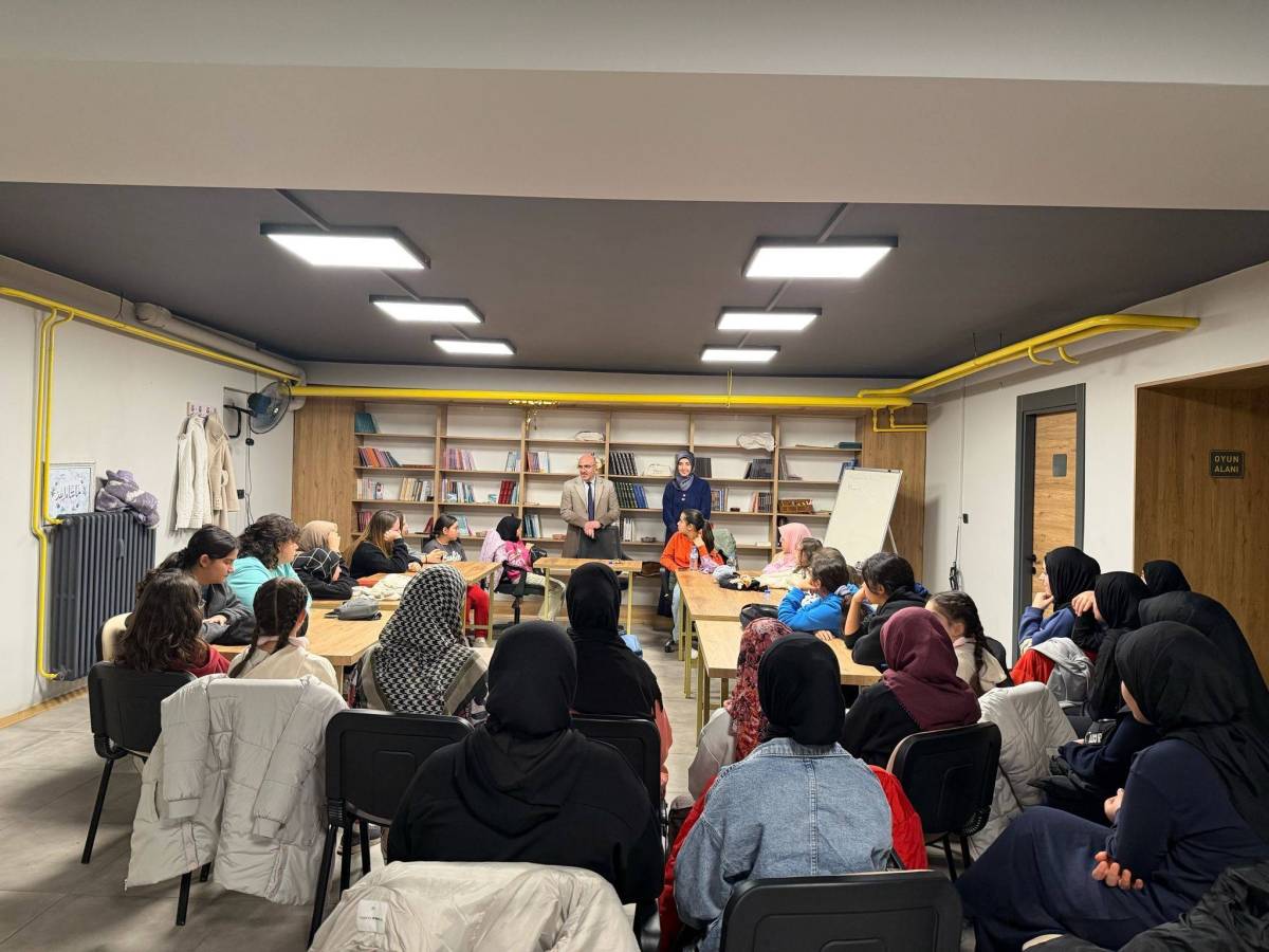 Afyonkarahisar’da “Gençliğe Değer Ara Dönem Kampı” Başarıyla Tamamlandı