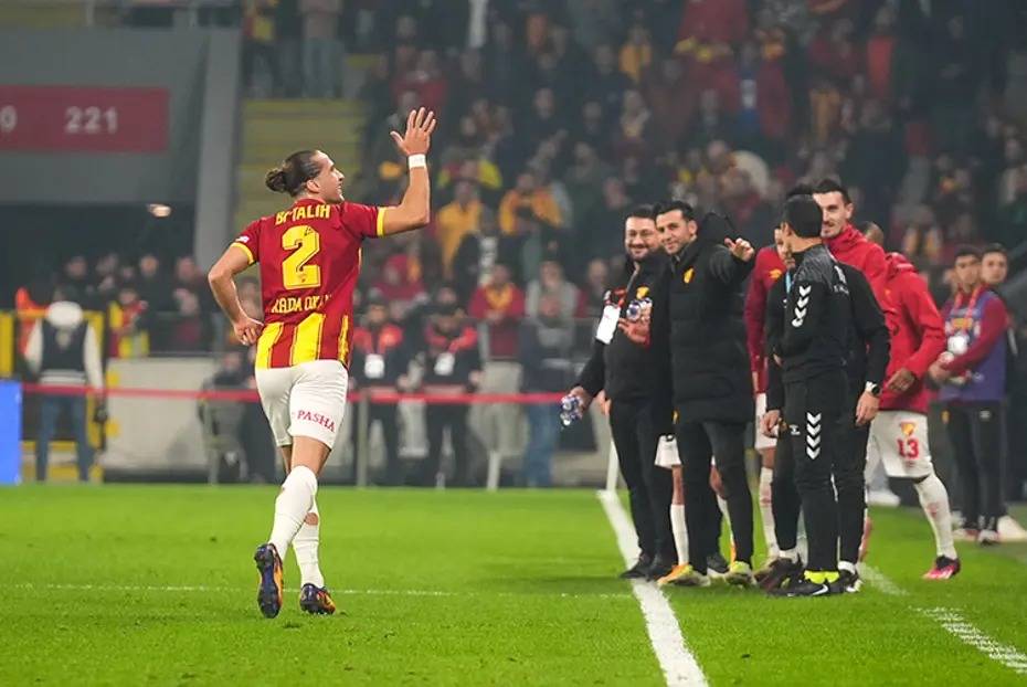 Galatasaray’dan Transferde Sürpriz Hamle: Fenerbahçe Altyapılı Futbolcu Arda Okan Kurtulan Detayı!