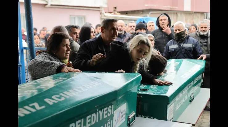 Adana'da YouTuber Sergen Altunbaş Çocuklarını Öldürüp İntihar Etmişti: Eşine Gönderdiği Tüyler Ürperten Mesaj Ortaya Çıktı!