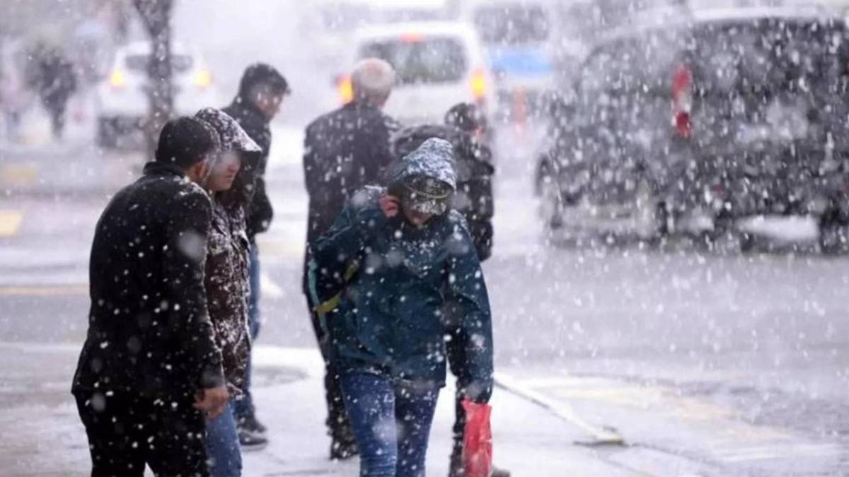 30 İl İçin Sarı Kodlu Uyarı: Meteoroloji'den Kar Yağışı, Kuvvetli Sağanak, Çığ Tehlikesi ve Fırtına Uyarısı!