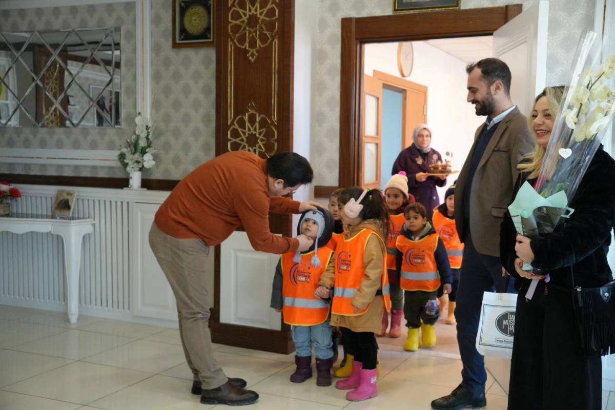 Prof. Dr. Şehabettin Yiğitbaşı Gündüz Bakım Evi’nden Bolvadin Belediyesine Sürpriz Ziyaret