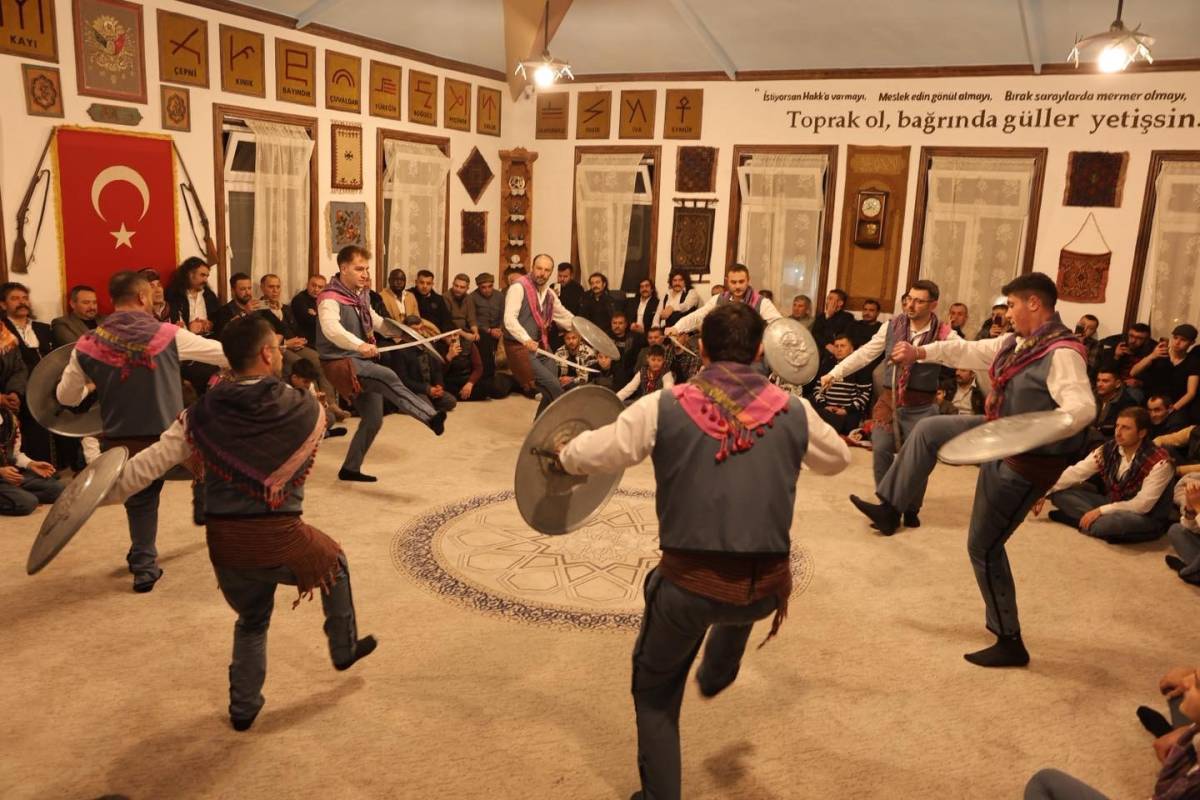 Sandıklı Belediye Başkanı Öztaş Yaren Gecesine Katıldı