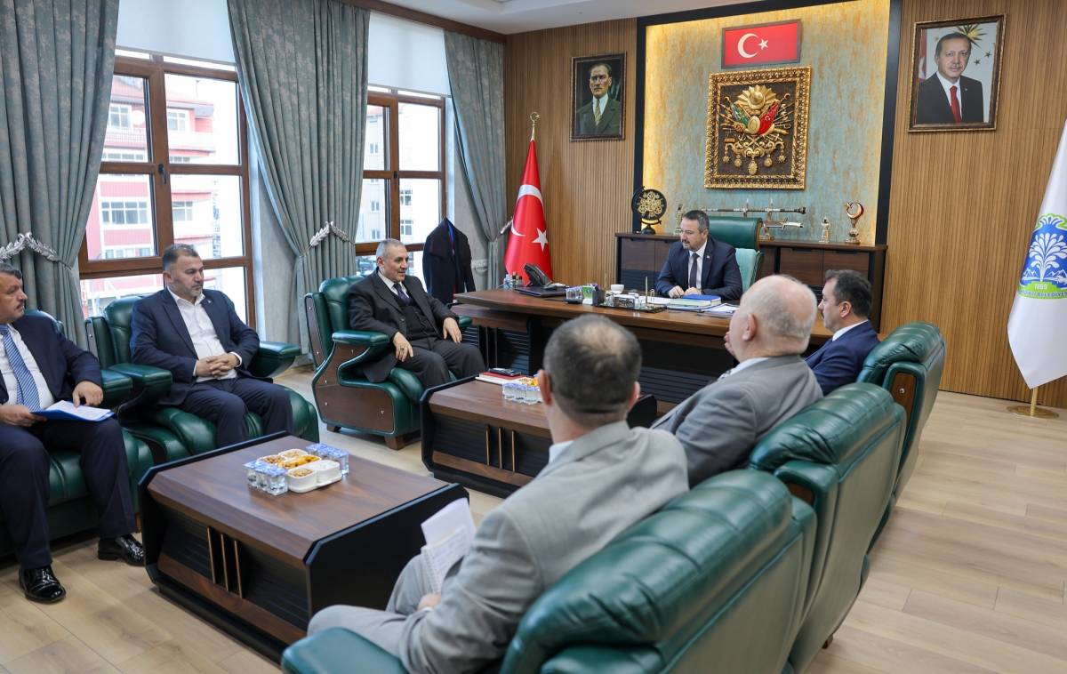 Sandıklı Belediyesi’nde Hizmetler ve Gelecek Planları Değerlendirildi